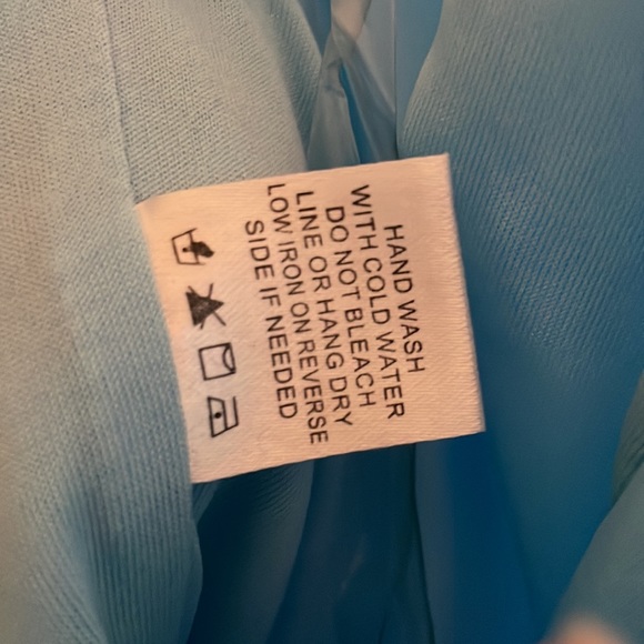 LA Hearts Silky Bodice Crop Top with Butterfly and Floral Pattern - Picture 4 of 6